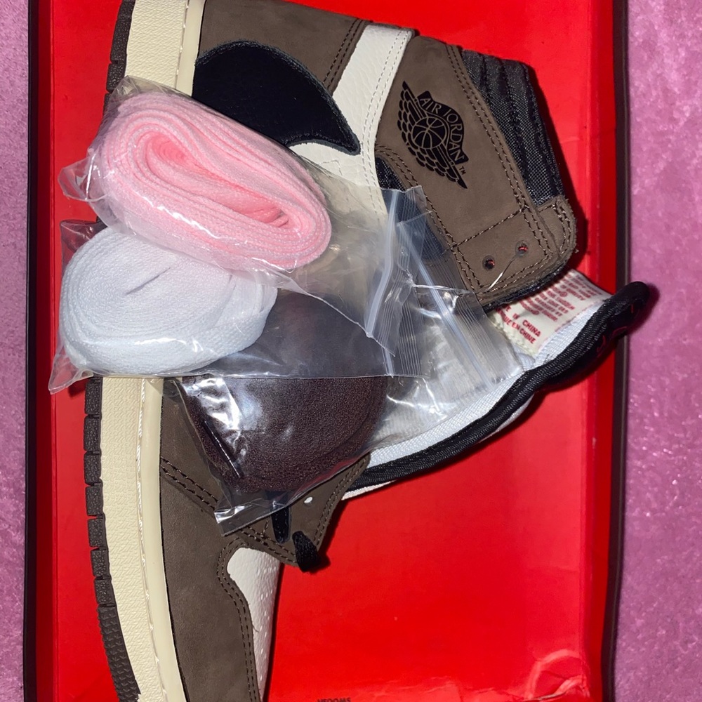 Travis Scott Jordan 1 Retro High